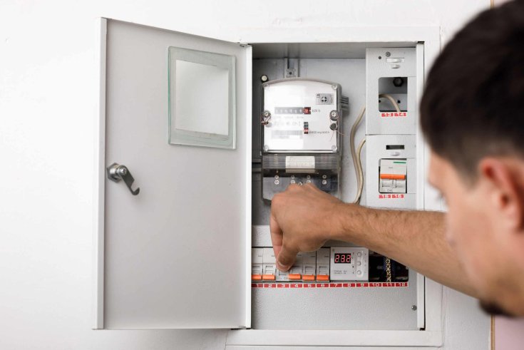 3 Reasons Your Circuit Breaker Keeps Tripping